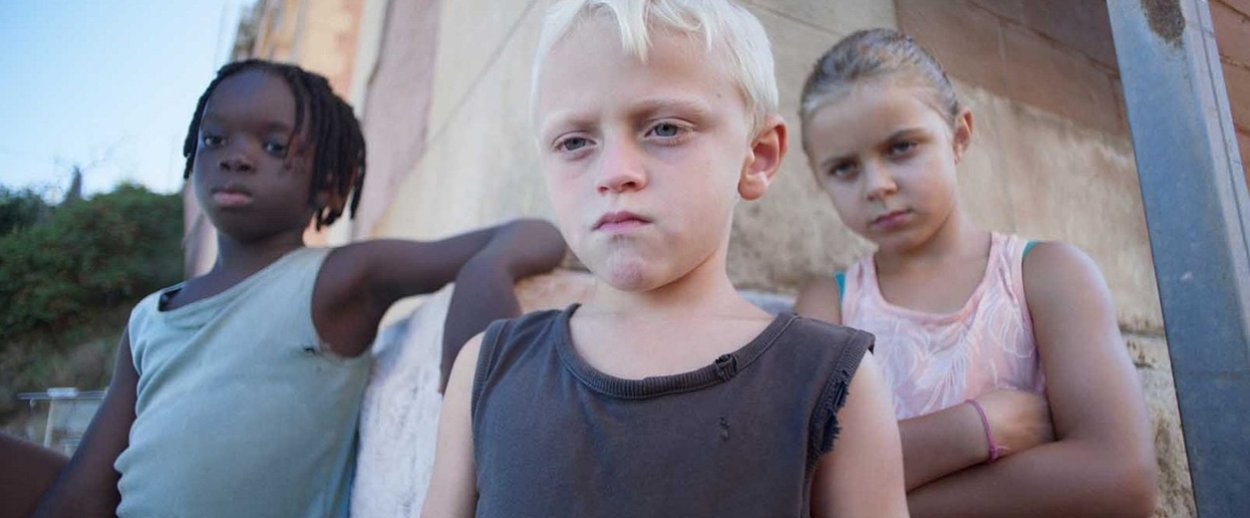 photo du film Les roches rouges